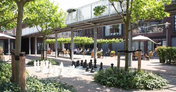 Hogewey: il villaggio che ridona la speranza ai malati di Alzheimer