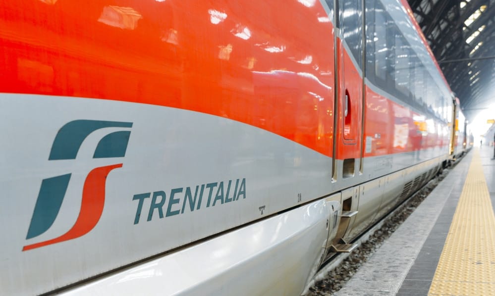 Sabotaggio ai treni: Indagine per terrorismo e attentato ai trasporti