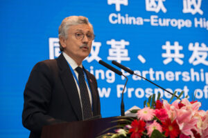 Massimo D'Alema, rotta verso il PD?