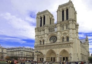 Notre-Dame dopo l'incendio: nasce un film per raccontare quella notte