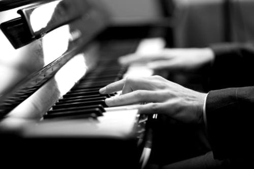 La Fisica delle Parole: Perché ciò che diciamo modella la nostra realtà