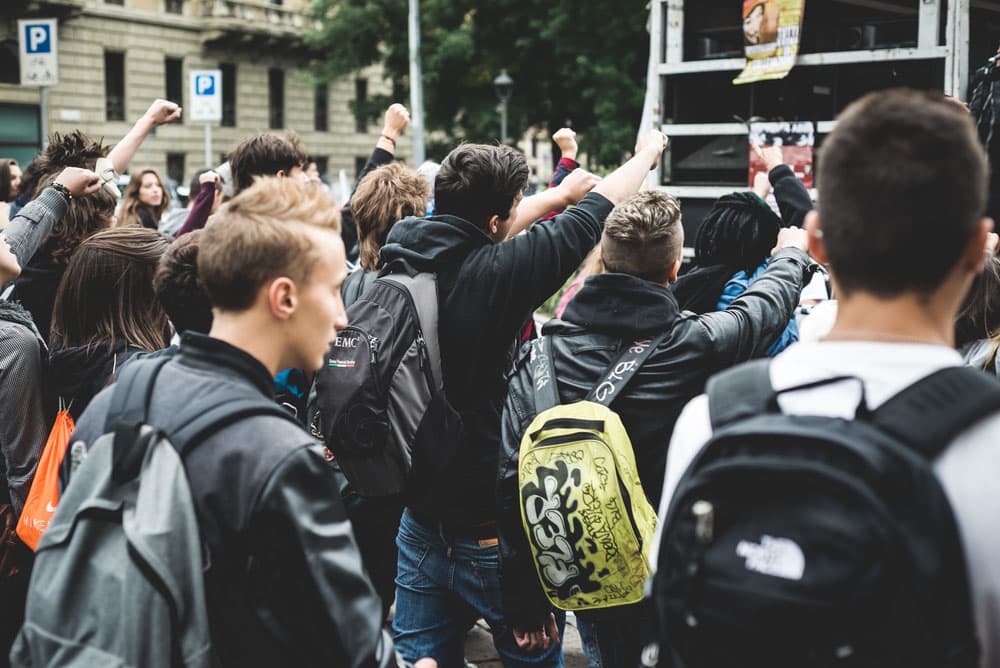 Si torna alle prove scritte alla maturità - Studenti in rivolta