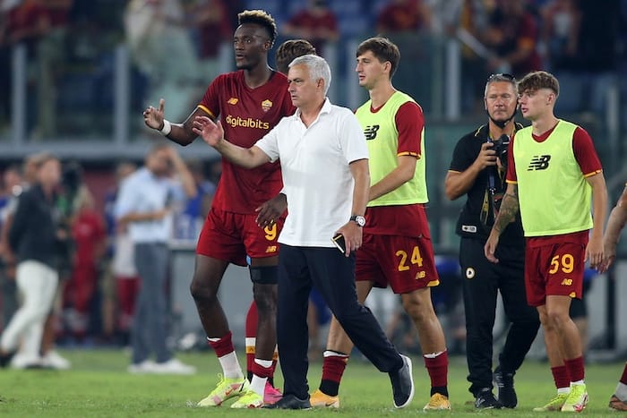 La Roma di Mourinho vince la Conference League