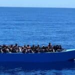 Tragedia nel Mediterraneo: dispersa nave con 117 persone, un solo superstite