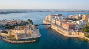 Taranto, inaugurato il primo parco eolico in mare