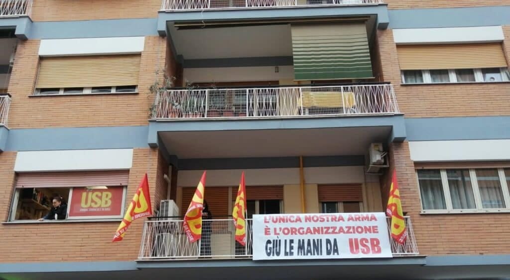 Pistola nel bagno della sede Usb. Il sindacato: “Grave atto intimidatorio”