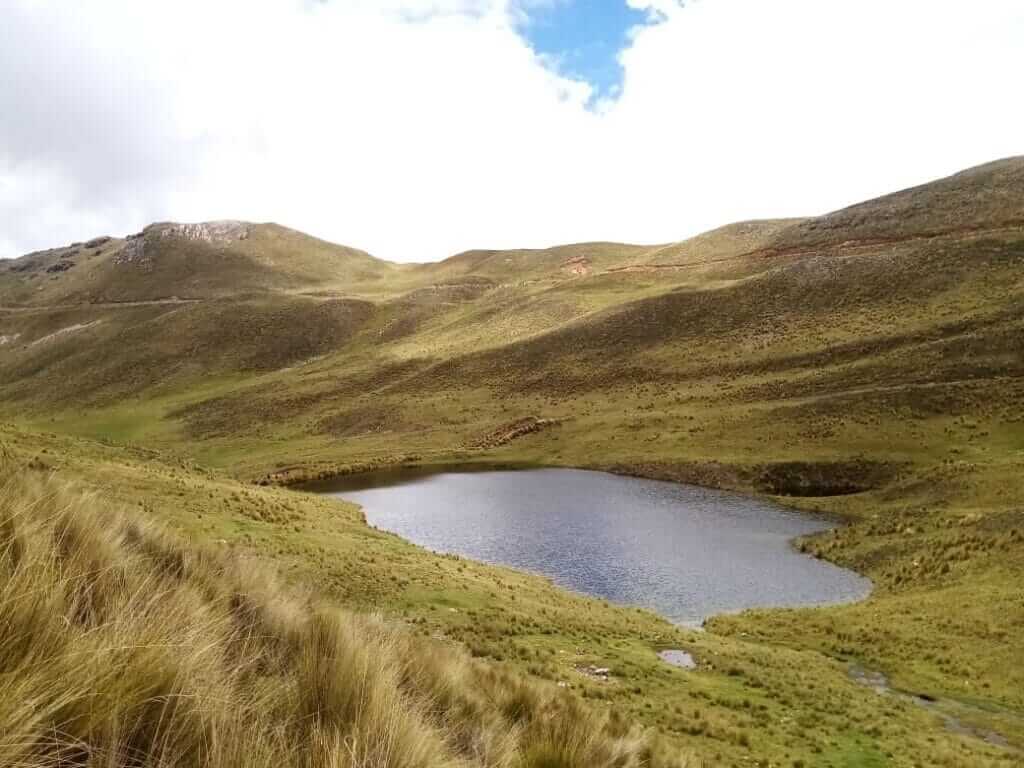 L'acqua scarseggia e la deforestazione aumenta. I popoli originari delle Ande risolvono il cambiamento climatico con tecniche antiche