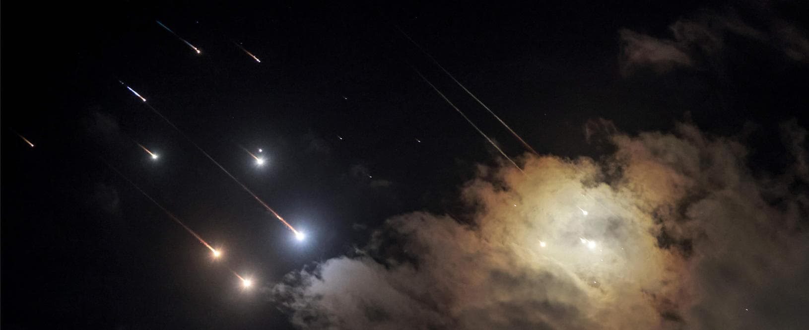 Raid USA sull’isola di Kharg: colpiti oltre 90 obiettivi militari