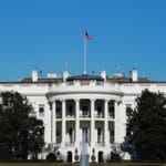 Vance: Il Papa si occupi solo della questione morale. Ma le ingiustizie attengono proprio all’etica.