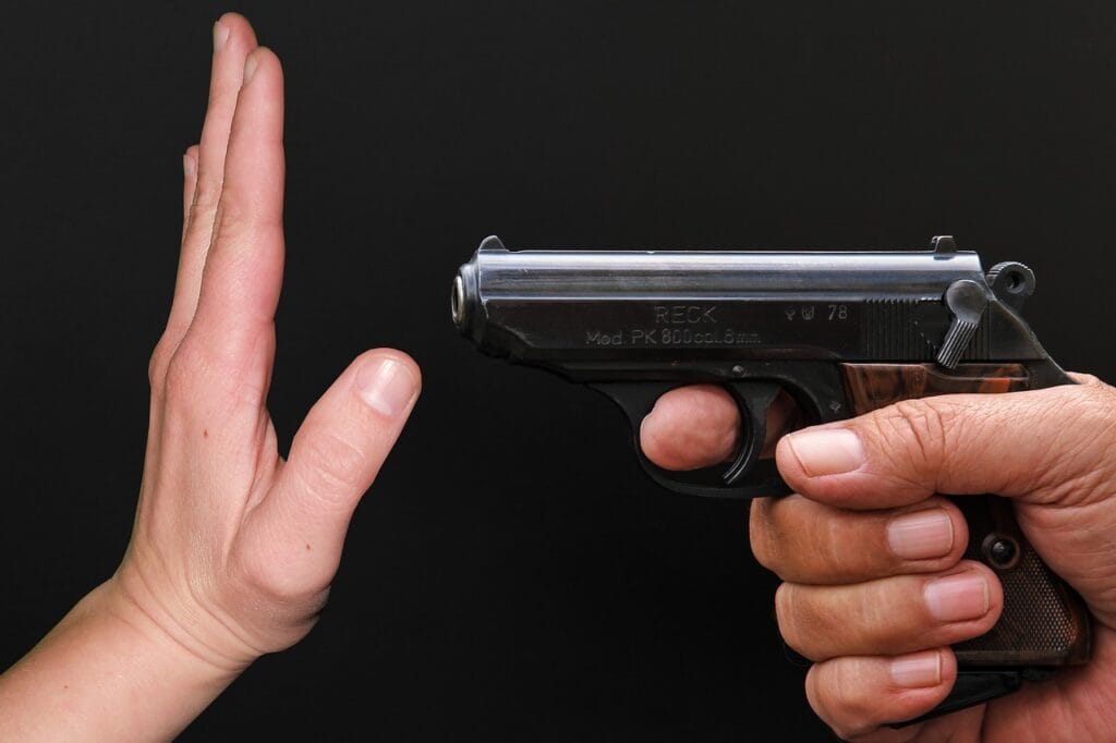 Sparatorie e armi “facili”: non tutto è come sembra