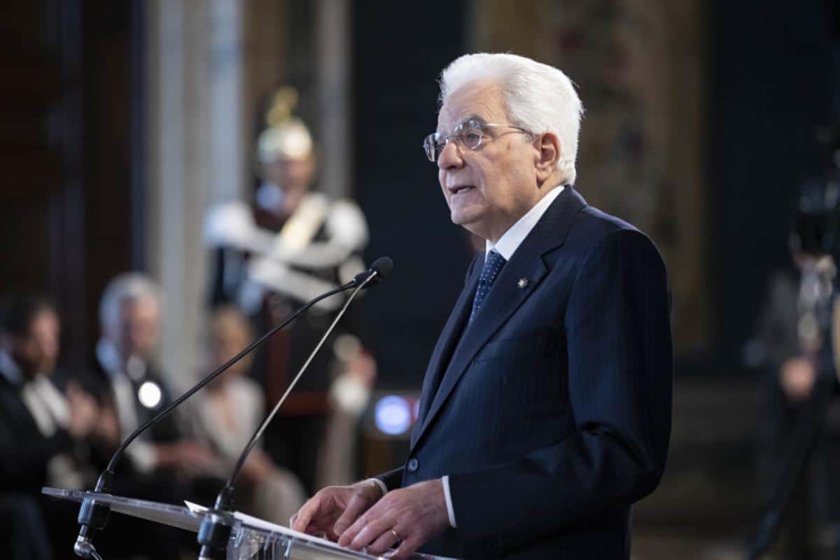 Mattarella al CSM: Un segnale alle Istituzioni nel clima rovente del Referendum