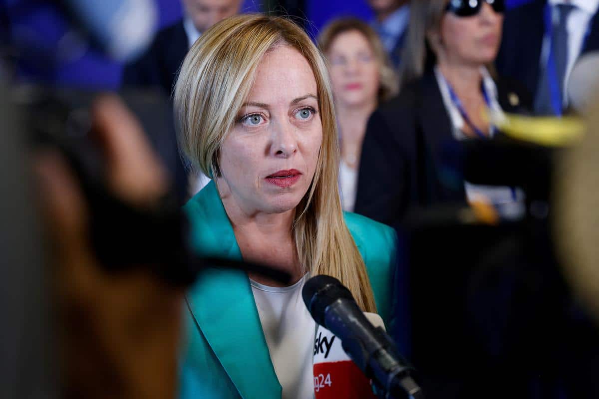 Migranti, Meloni rivendica la svolta a Strasburgo: «Il modello Albania ora è l’approccio europeo»