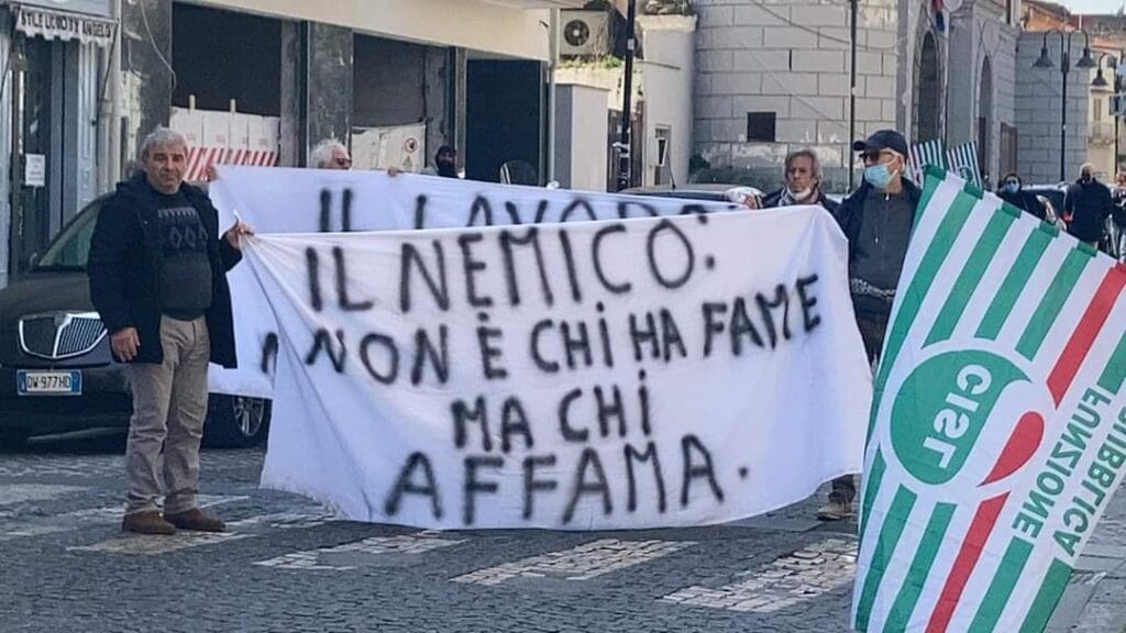 Cardito, Cisl ed ex Lsu ancora in piazza: "Sindaco Cirillo dove sei?"