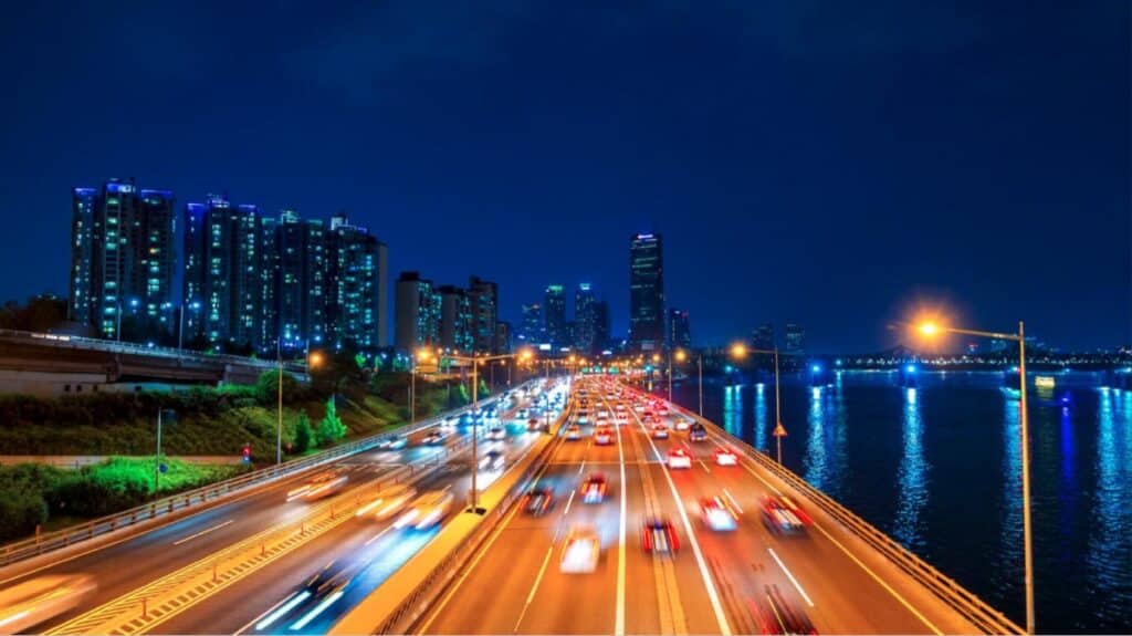 Addio ai motori a combustione. Un’altra missione impossibile per la transizione