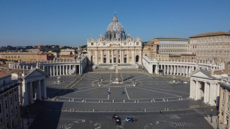 dipendenti laici, ‘noi sempre per il dialogo Vaticano