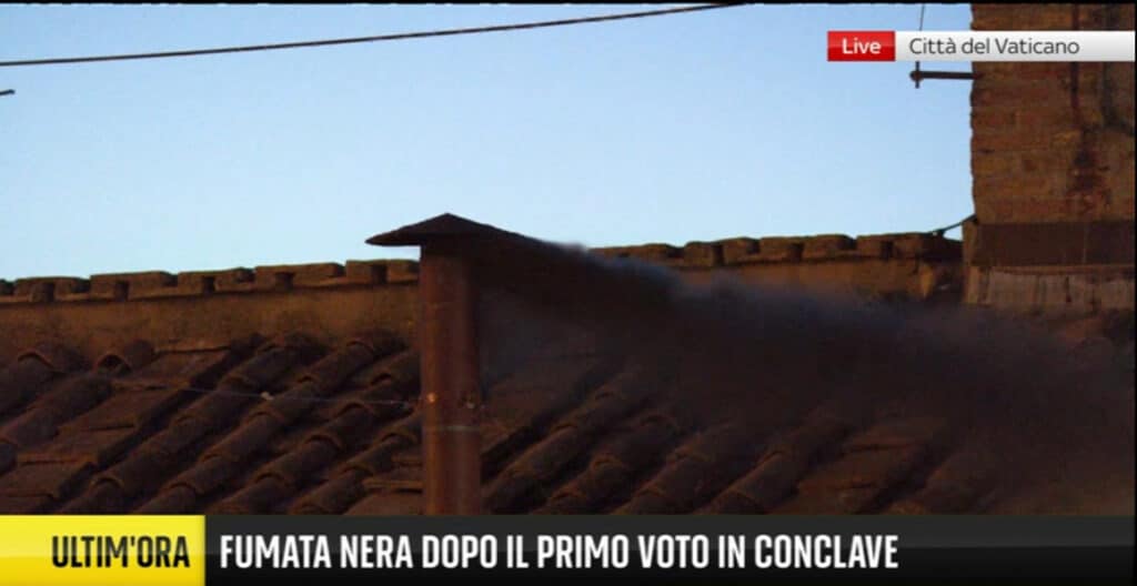 Prima votazione fumata nera