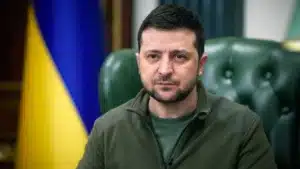 “Zelensky durante conferenza stampa a Kiev dopo le dimissioni dei ministri”