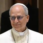 Papa Leone alla messa di Natale: «No a un’economia distorta che tratta gli uomini come merce. Basta violenza e sopraffazione»