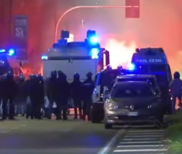Milano, tensione olimpica: scontri in Centro tra No-Games e Forze dell’Ordine