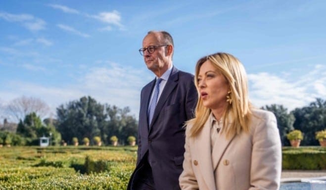 Mario Monti gela l’asse Meloni-Merz: «Un rischio per l’integrazione europea»