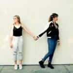 Lettera Empatica #22. La sorellanza esiste davvero?