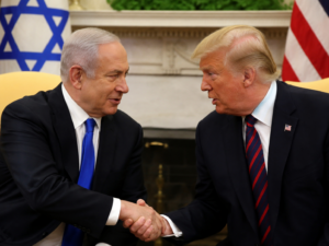 Donald Trump e Benjamin Netanyahu discutono della crisi in Libano e delle operazioni israeliane contro Hezbollah.