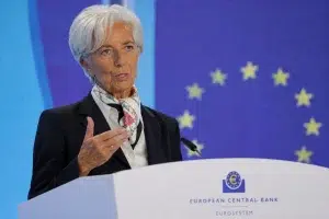 Christine Lagarde parla alla BCE.
