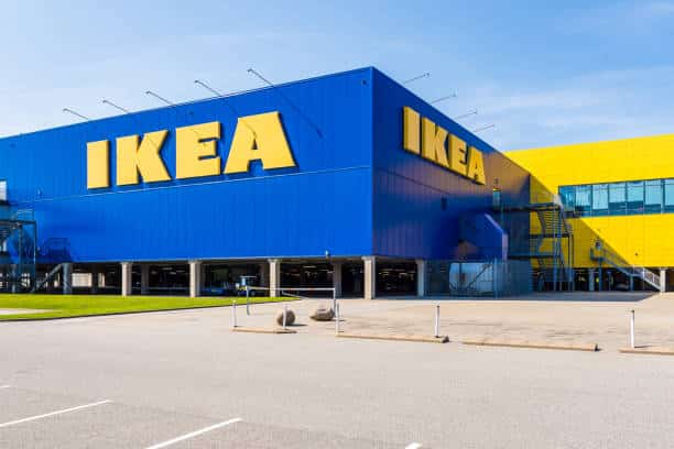 Negozio IKEA con colori vivaci