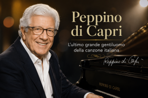 Peppino di Capri sorridente accanto al pianoforte, icona della canzone italiana.
