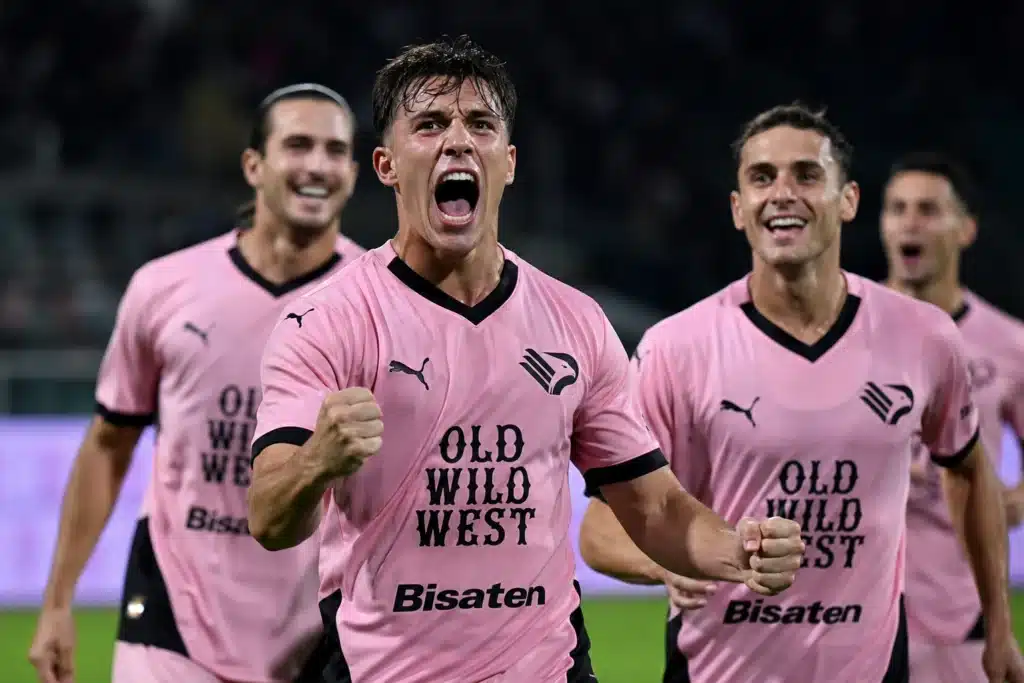 Una squadra esulta in Coppa Italia