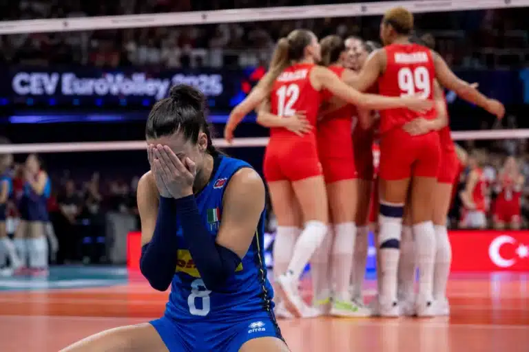 Eurovolley femminile 2026, il sogno dell’Italia termina in finale. La Turchia vince al tie-break