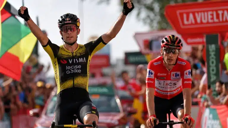 Vuelta a Espana 2026, primo sigillo di van Aert. Enric Mas sempre in Maglia Rossa